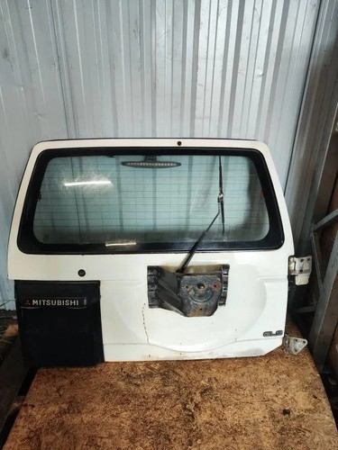 Mitsubishi pajero v3w - mitsubishi, v3w,